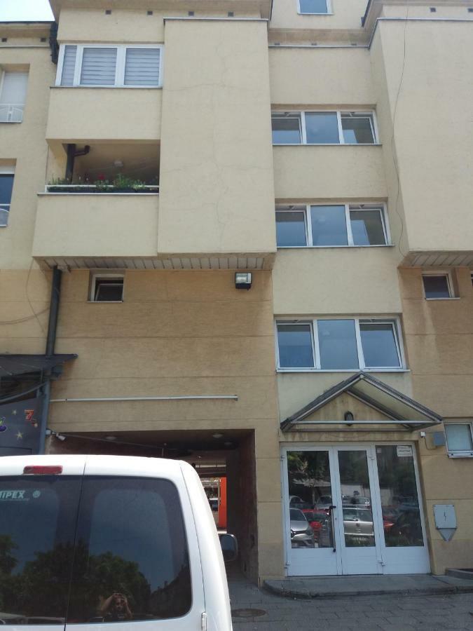 Apartment Catic Tuzla Exteriör bild